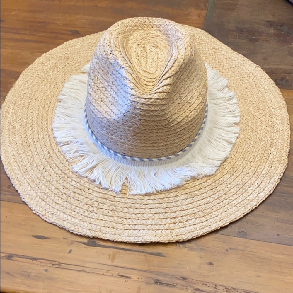 Straw hat. New with tags. Michael stars.